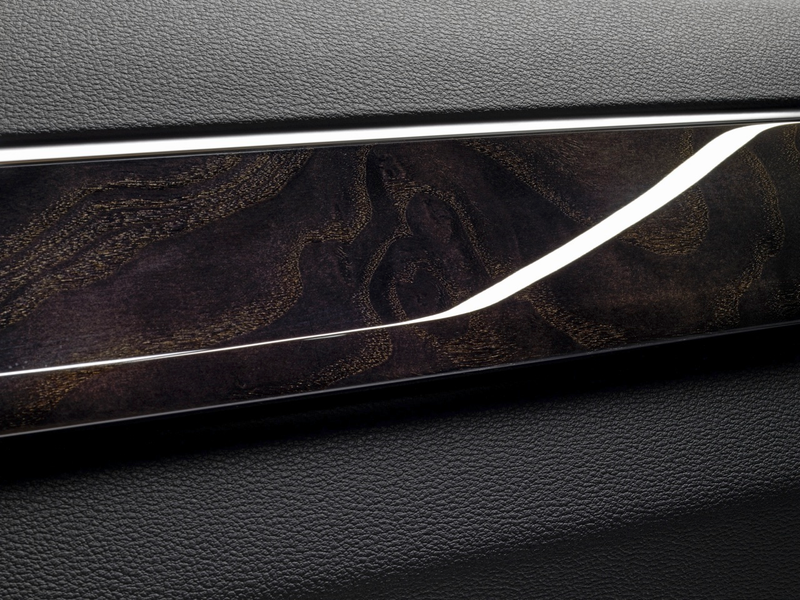 Illustration for article titled 2010 Mercedes E-Class: Mega Gallery